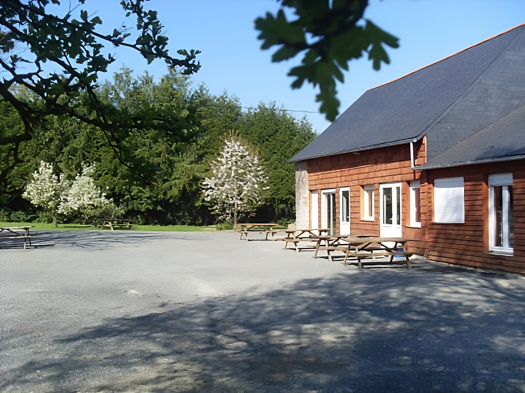 GITE DE GROUPE "CLOS ROBIN"